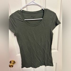 No boundaries small green t-shirt